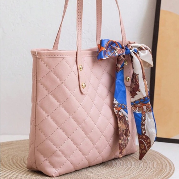 ⚠️Clearance Pink Quilted Shoulder Tote Bag - Picture 3 of 6